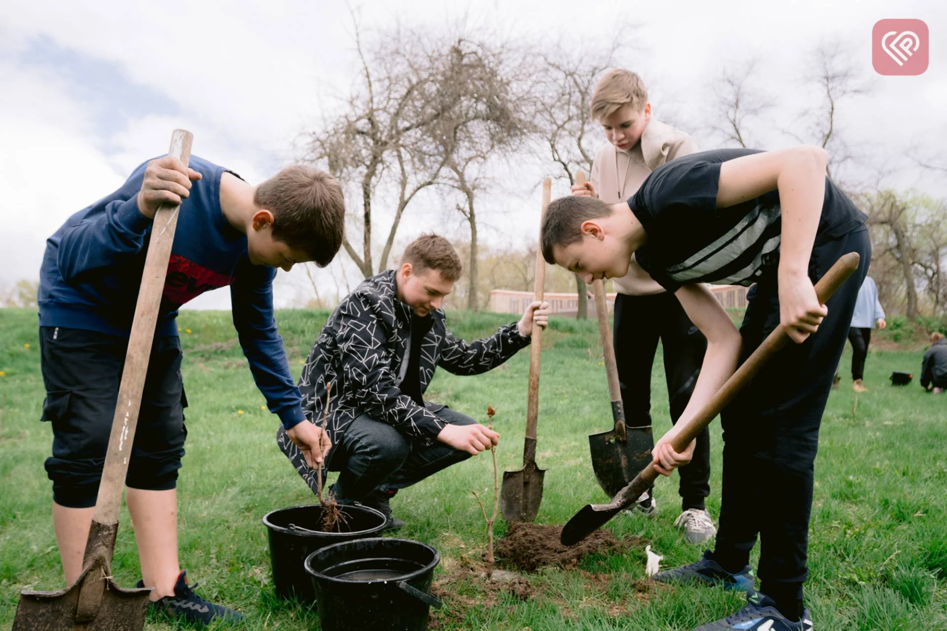 Висадка дерев школярами ЗОШ №2 у Переяславі