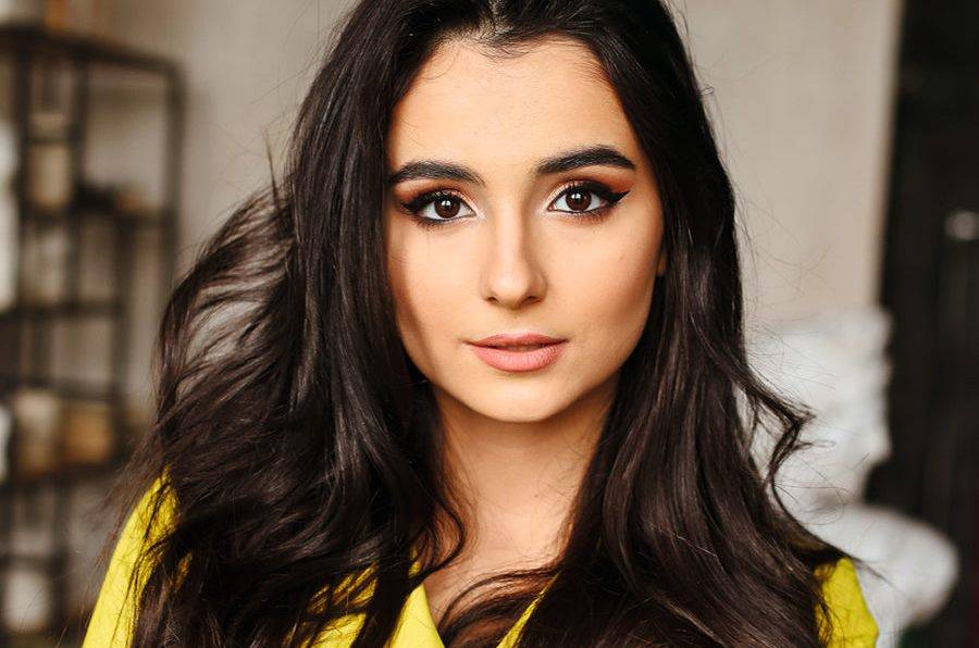 Анна Трінчер