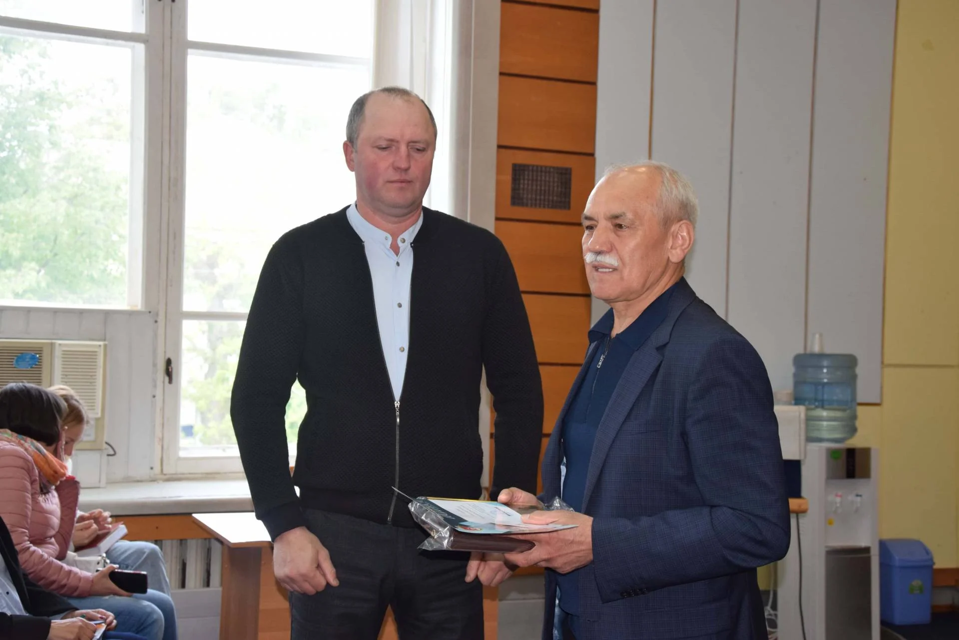 Вячеслав Саулко подякував освітянам громади за допомогу в організації допомоги нашим захисникам