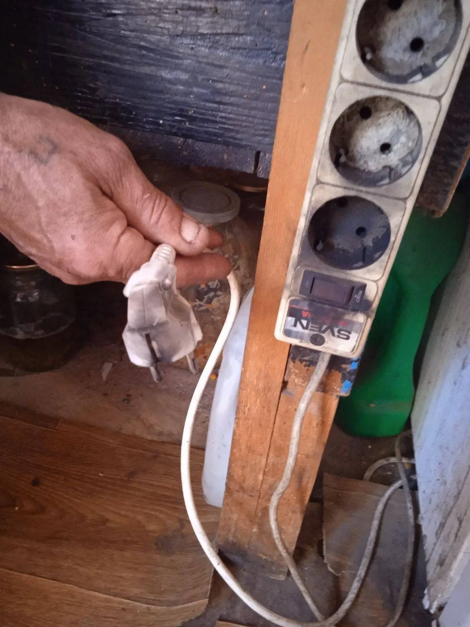 у селі Вовчків Переяславської громади стався сильний стрибок напруги загорівся трансформатор