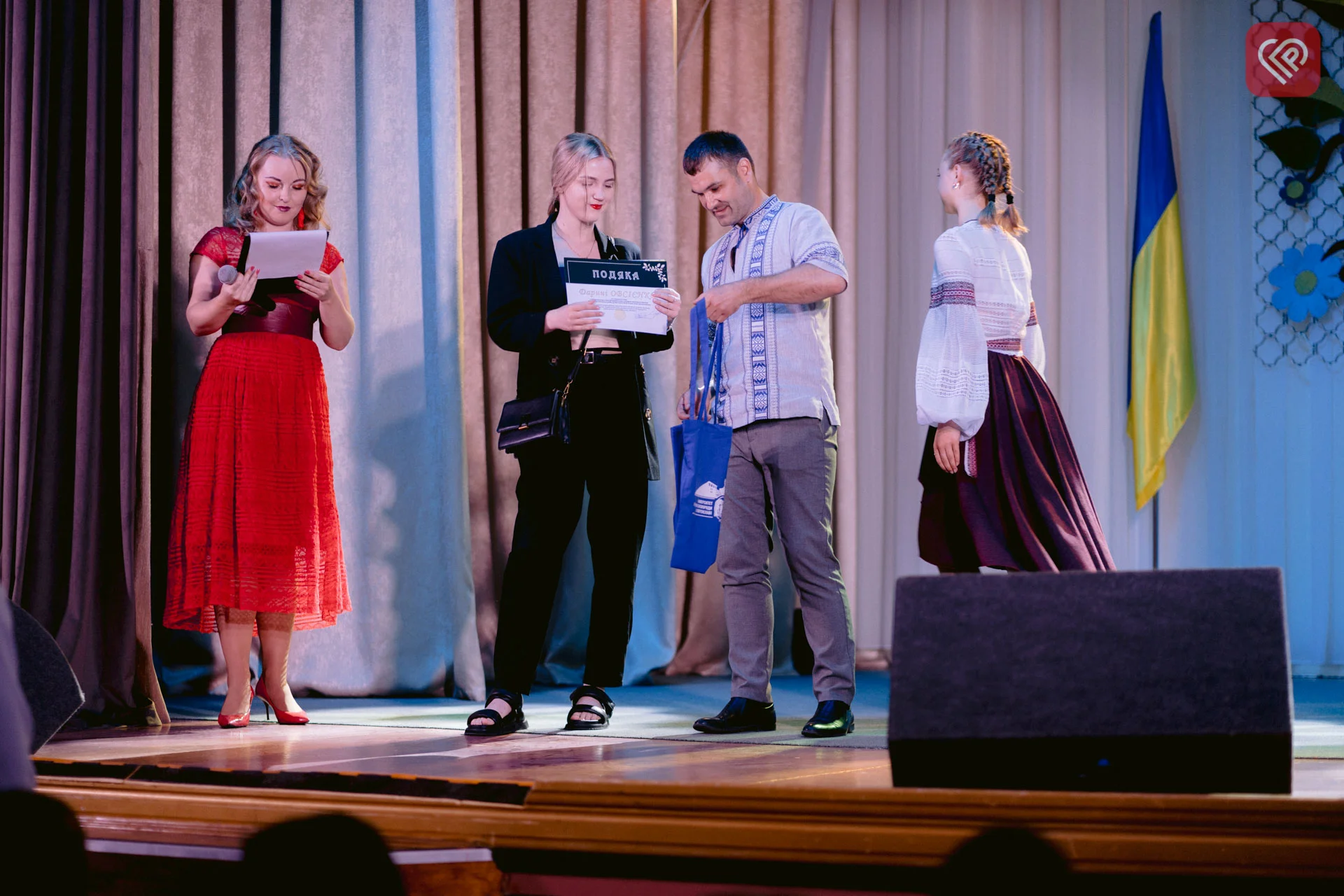 - Віталій Коцур провів нагородження переможців II ( обласного) етапу Всеукраїнського конкурсу-захисту учнівських науково-дослідницьких робіт учнів-членів МАН за 2021-2022 навчальний рік: