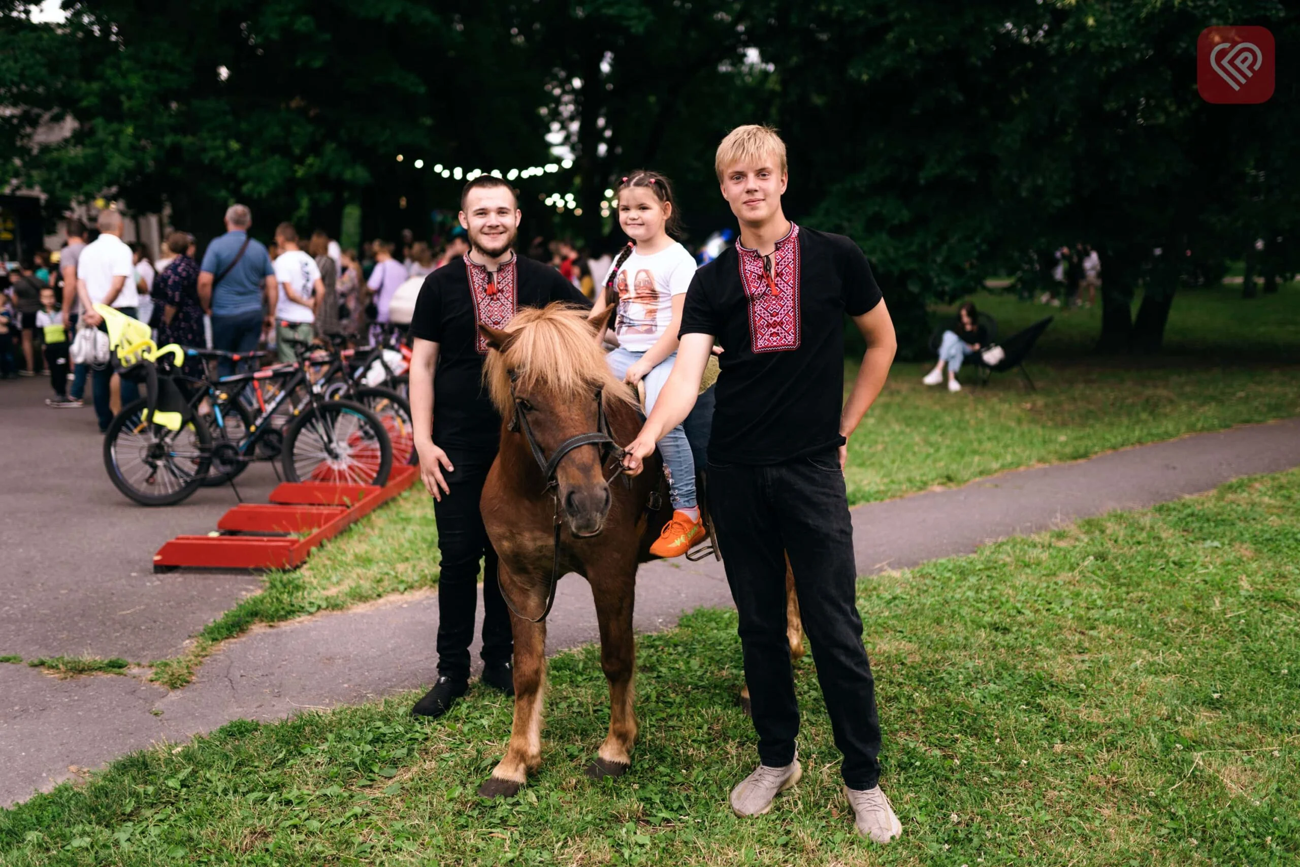 вечір вуличної їжі та живої музики в Переяславі