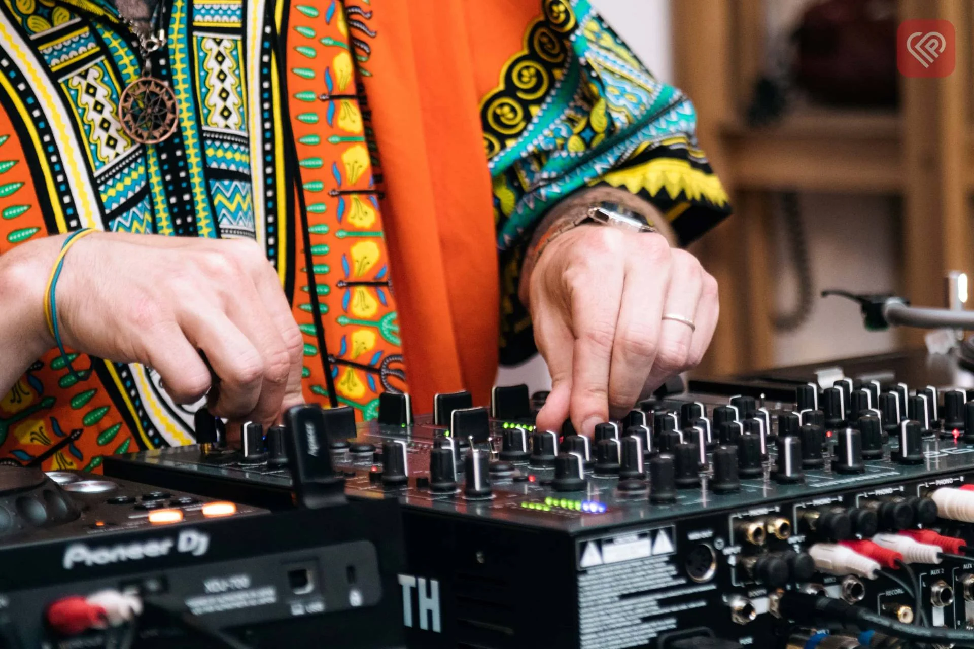 хореограф та діджей Євгеній Лой