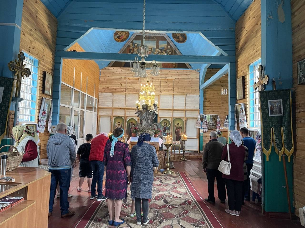 Церква ПЦУ у селі Гайшин