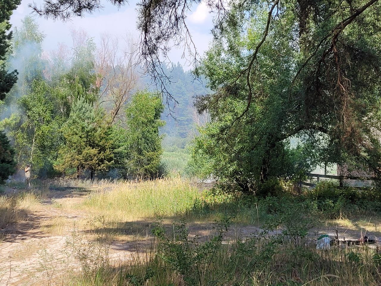 Відразу дві пожежі стались учора на території Циблівської ОТГ впродовж доби.