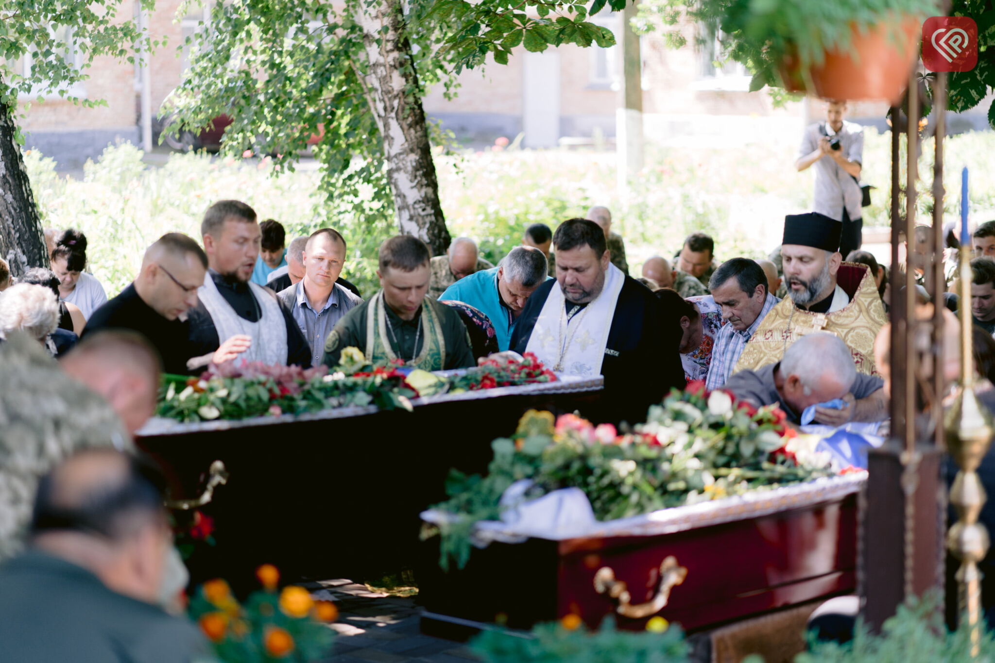 У Переяславі провели в останній путь двох Захисників України - Міщенка Володимира та Іванова Олексія