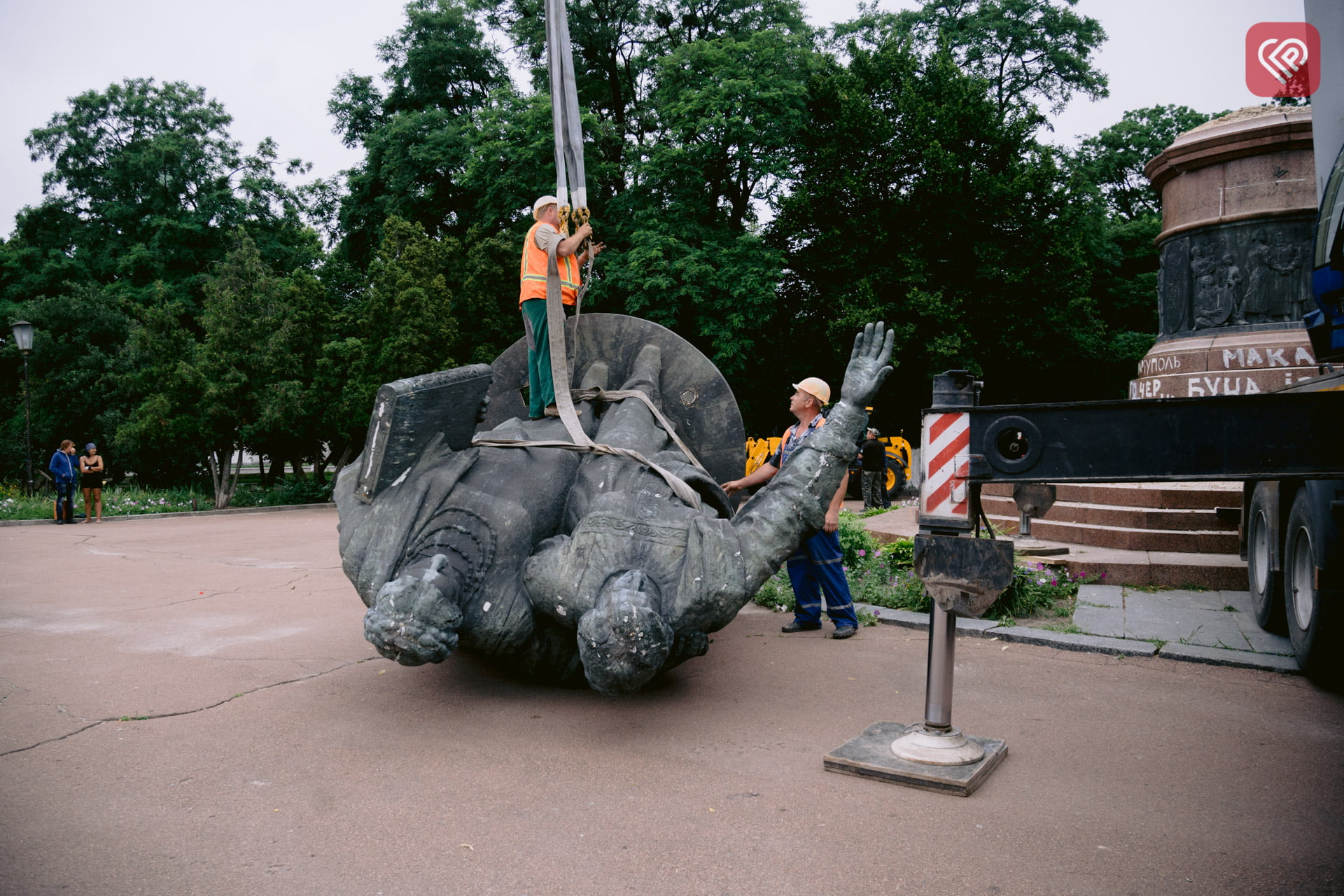 у Переяславі демонтували пам’ятник «возз’єднання» України з росією