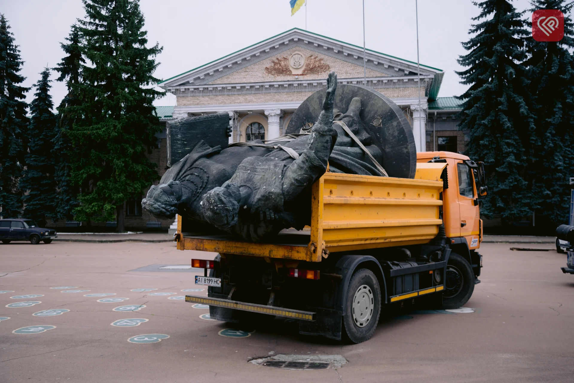 у Переяславі демонтували пам’ятник «возз’єднання» України з росією