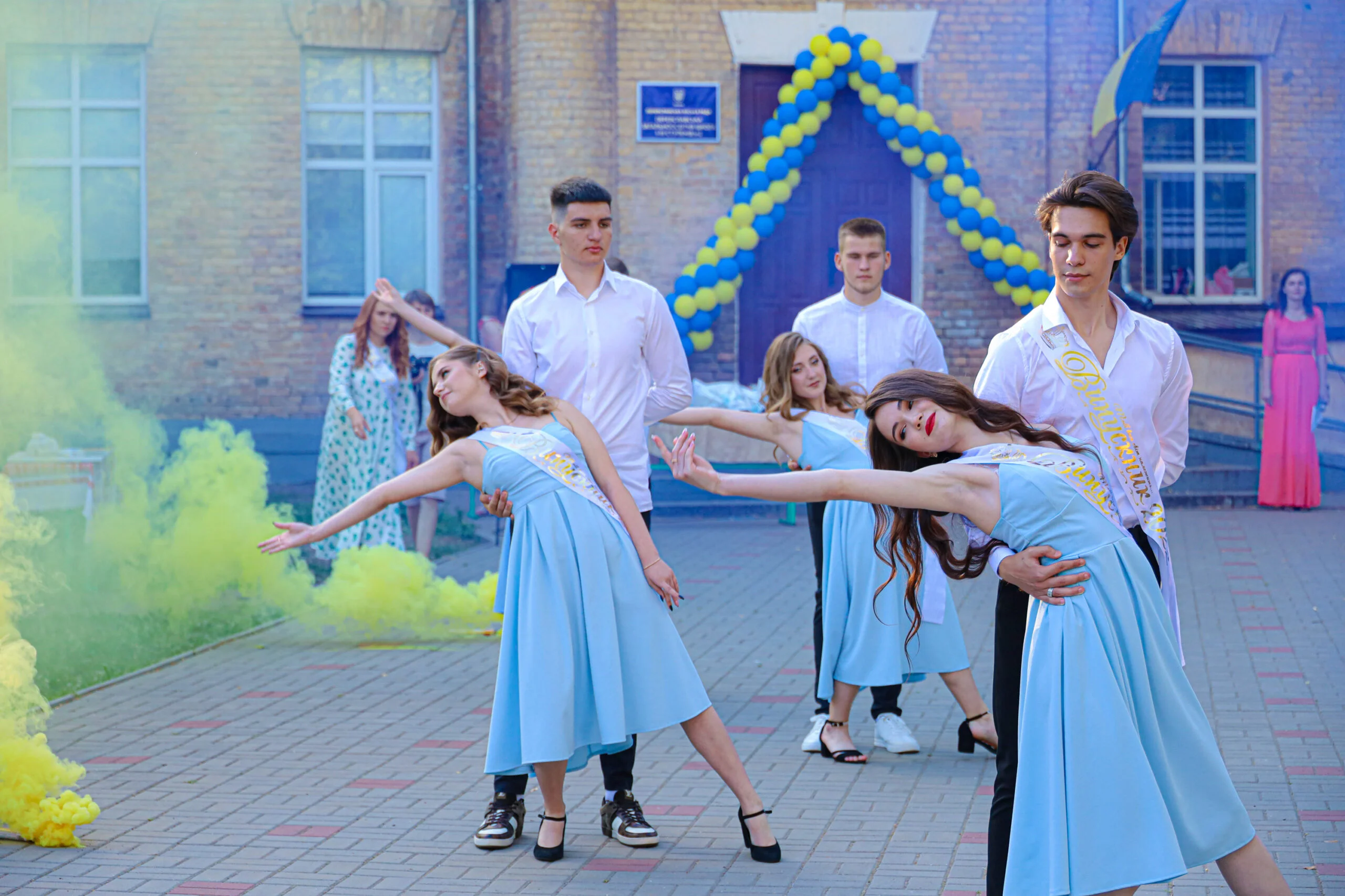 учні 11 класу ЗОШ І-ІІІ ступенів №2