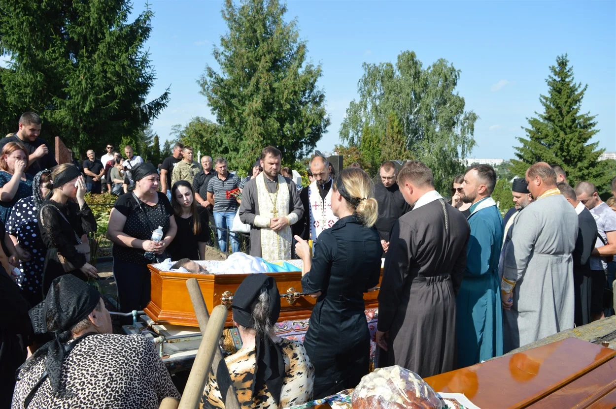 Переяслав провів у останній земний шлях захисника Максима Гаєвського: він знайшов вічний спочинок на Заальтицькому кладовищі