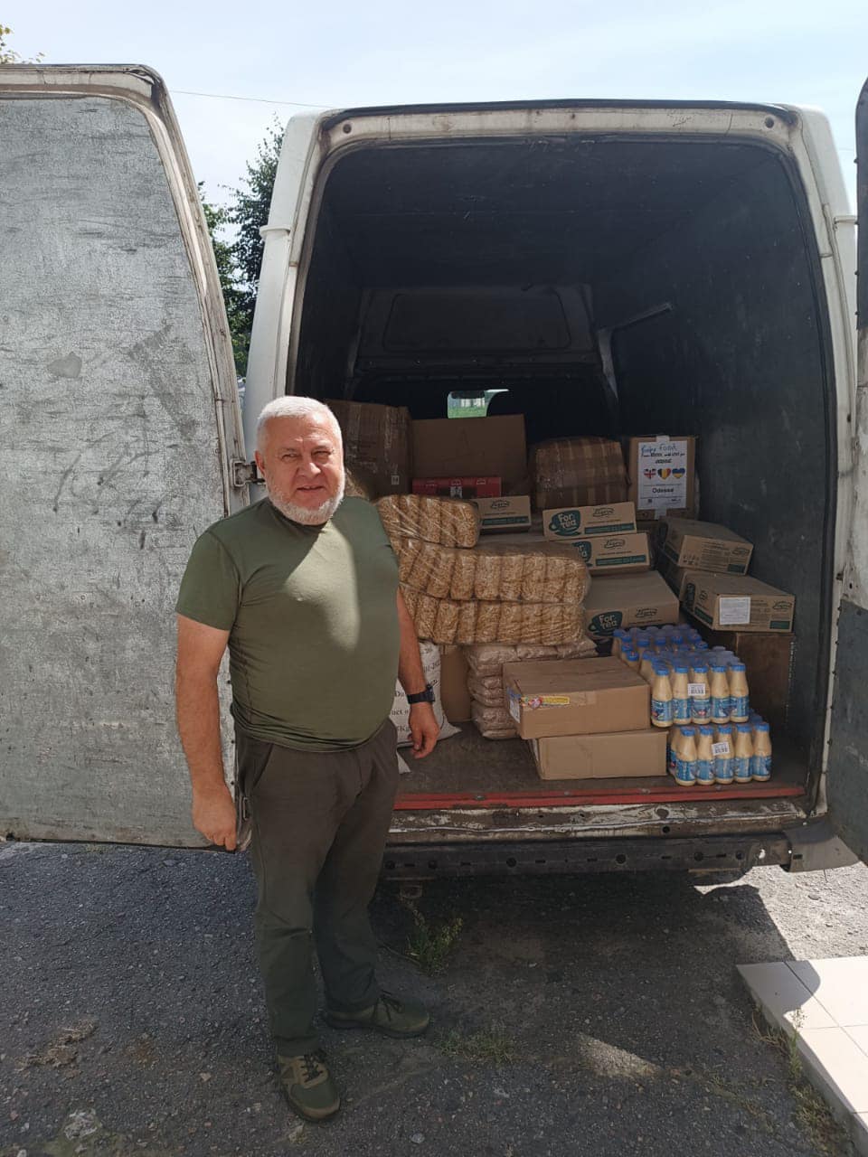 Олег Косташ та Володимир Коровніков передали гуманітарну допомогу для підопічних Центру соціальних служб Переяславської міської ради