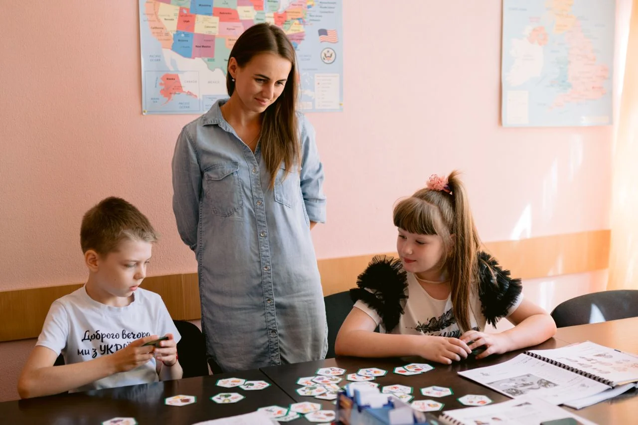 уроки англійської Переяслав репетитор Юлія Погуца школа New generation