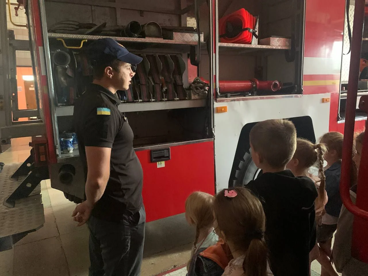 «Запобігти. Врятувати. Допомогти»: рятувальники Бориспільського РУ ГУ ДСНС України провели цікаву та змістовну зустріч з учнями Переяславської гімназії №2