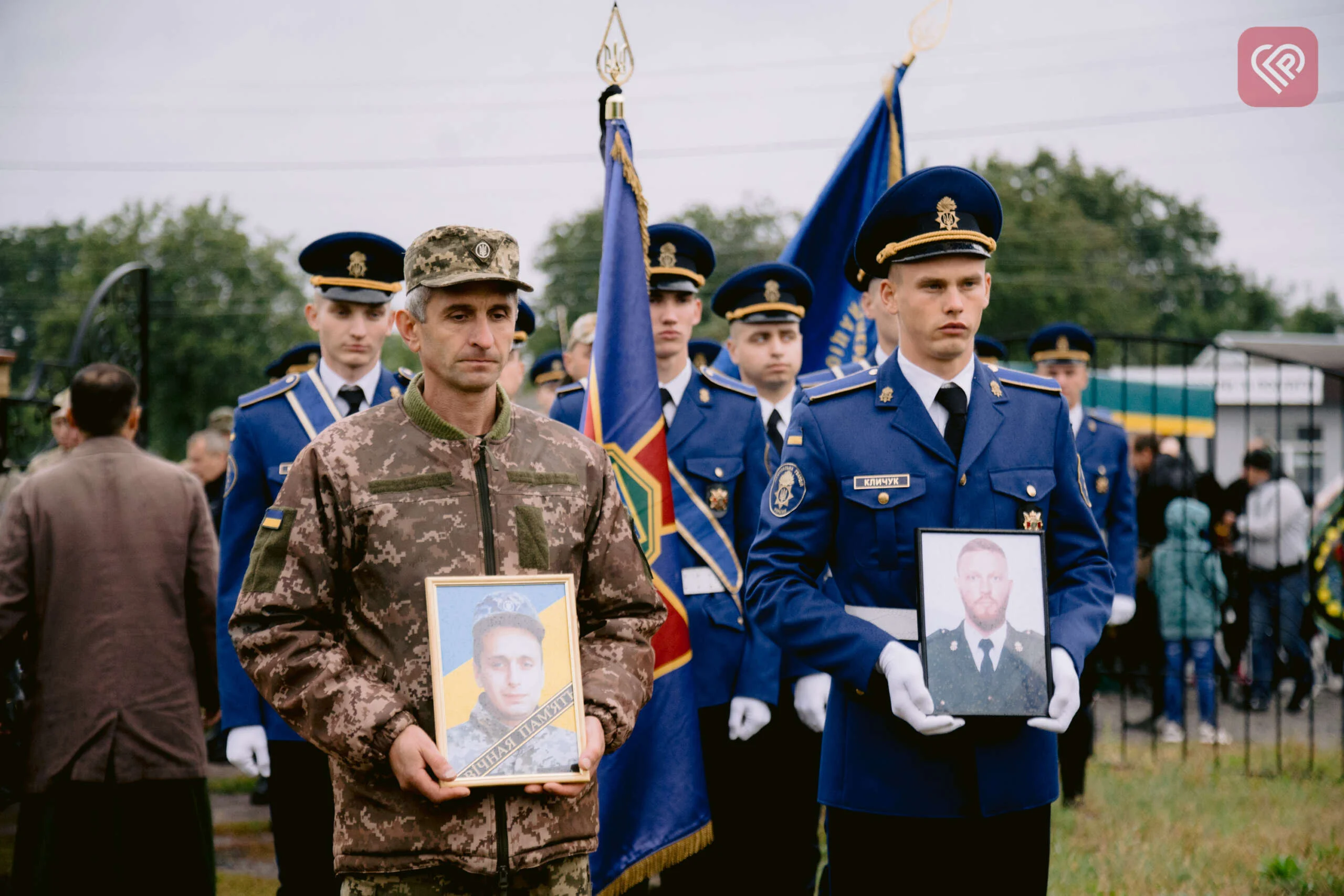 у Переяславі прощалися з двома захисниками – Сергієм Чащухіним та Олександром Підборіжним