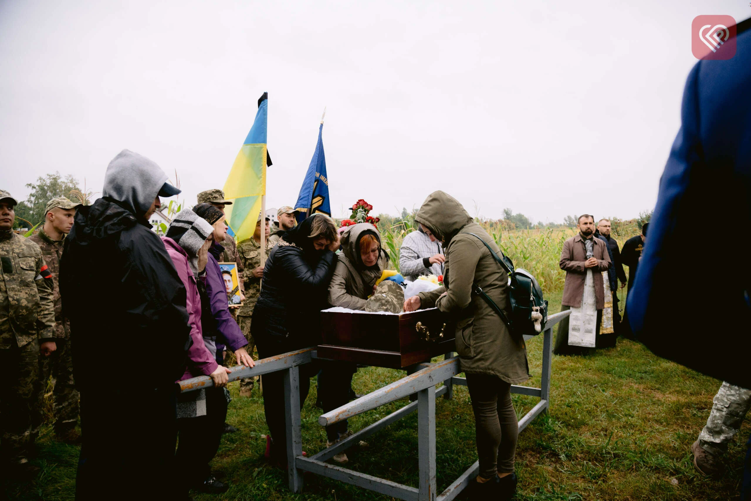 у Переяславі прощалися з двома захисниками – Сергієм Чащухіним та Олександром Підборіжним