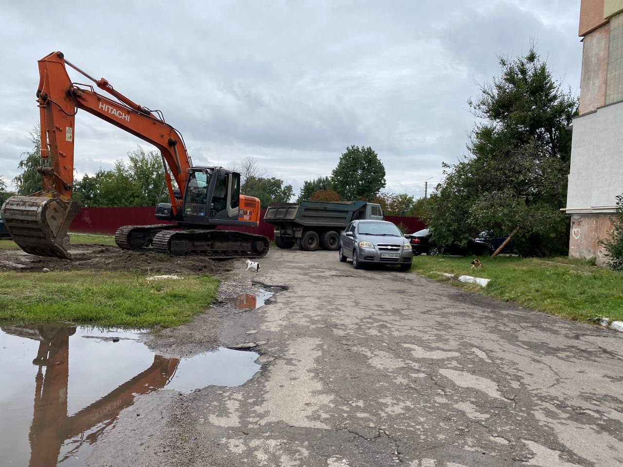 На одній з вулиць Переяслава розпочався ремонт під’їзного шляху до будинку