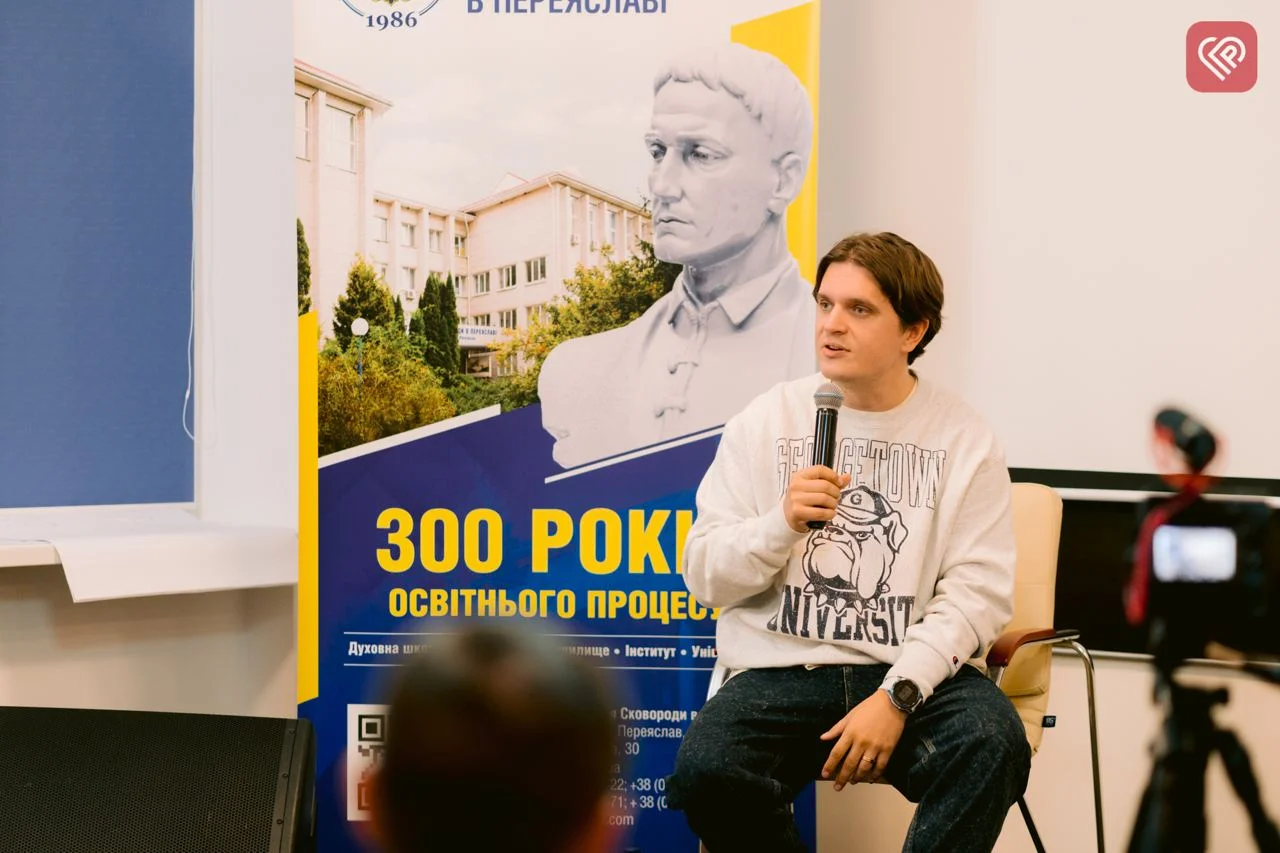 в УГСП завітав відомий український шоумен, радіо та телеведучий, автор відомого You-Tube-каналу «Зе Інтерв’юер», ведучий ранкових шоу «Happy Ранок» на ХітFM, «Сніданок з 1+1», «Ранок з Україною» й інших телепроєктів Анатолій Анатоліч