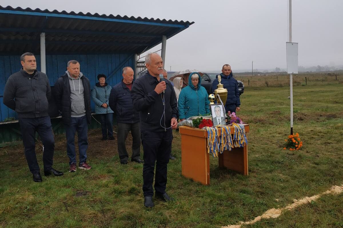 Вчора у селі Велика Каратуль пройшов футбольний турнір на кубок пам’яті Бориса Сонька