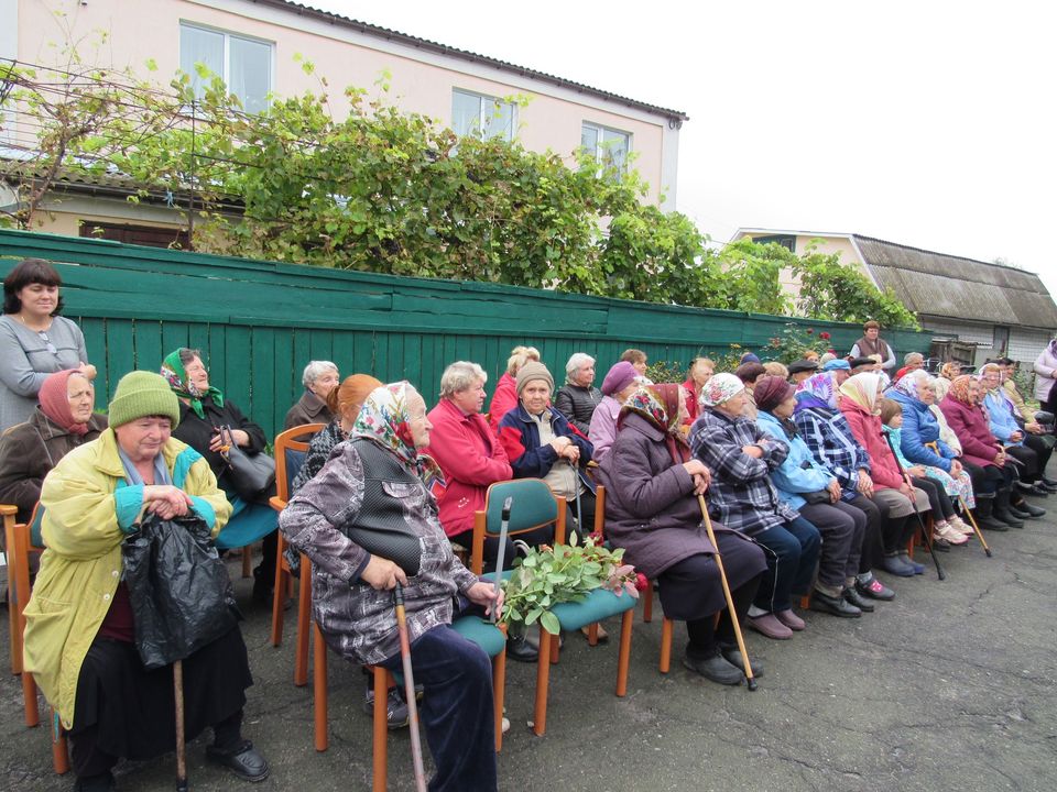 Як зустріли Міжнародний день людей похилого віку у відділеннях Центру надання соціальних послуг та соціальної інтеграції