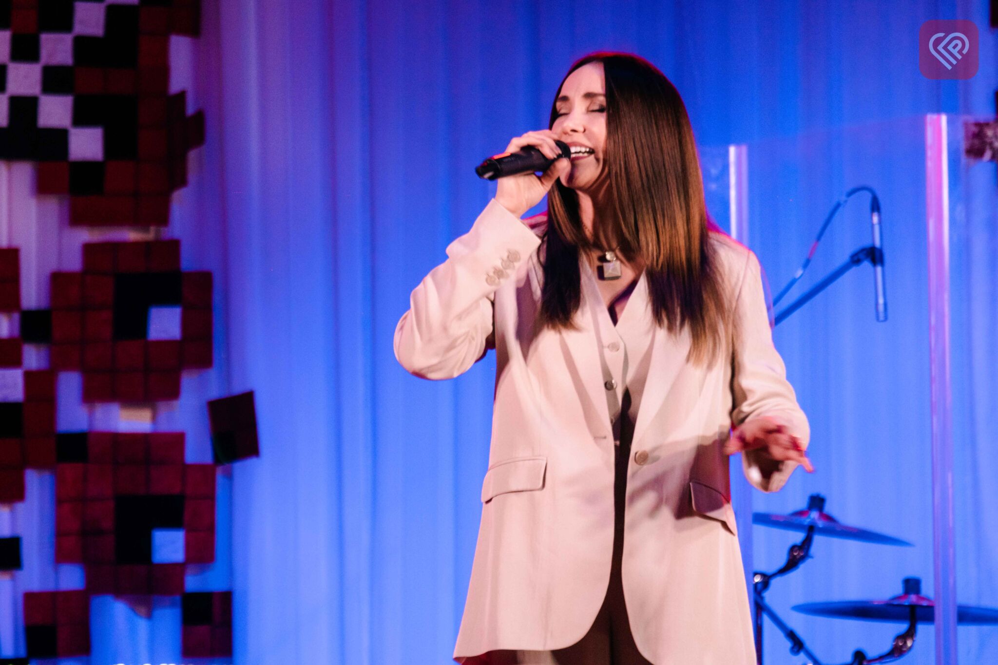 Гурт СКАЙ та SANNA у Переяславі дали концерт для військовослужбовців та рятувальників: фоторепортаж ProSlav