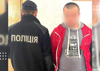 У Борисполі правоохоронці зупинили громадянина в темну пору доби – з’ясувалося, що він переховується від суду більше 7 років