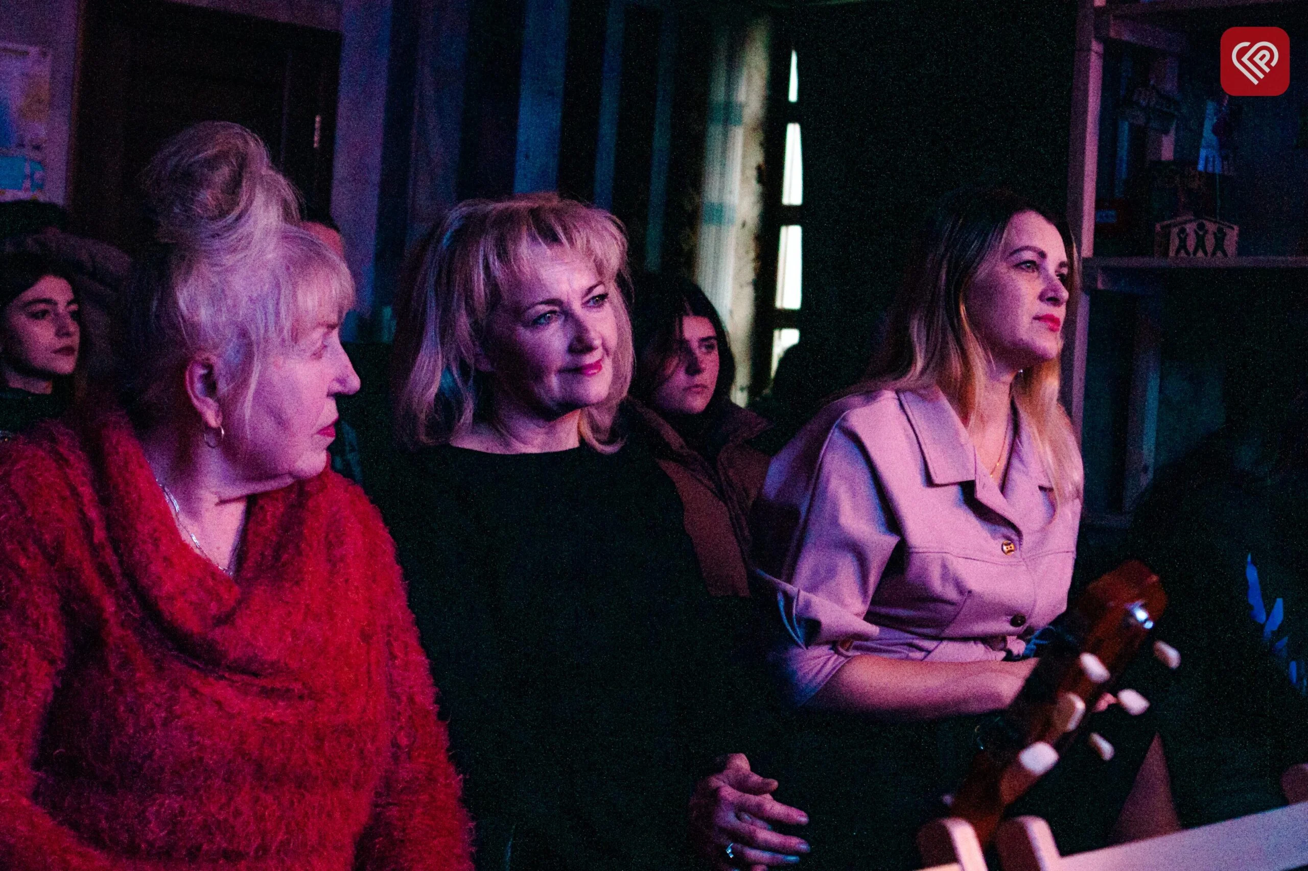 Cуботній вечір як змога навчитися стрінг-арту чи проявити талант у відкритому мікрофоні – фоторепортаж ProSlav