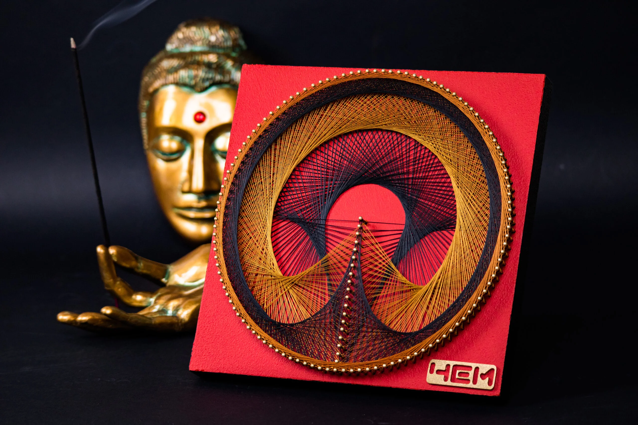 «Не потрібно бути ідеальним, щоб створювати щось насправді красиве»: відверта розмова з місцевим художником Сергієм Чемерисом