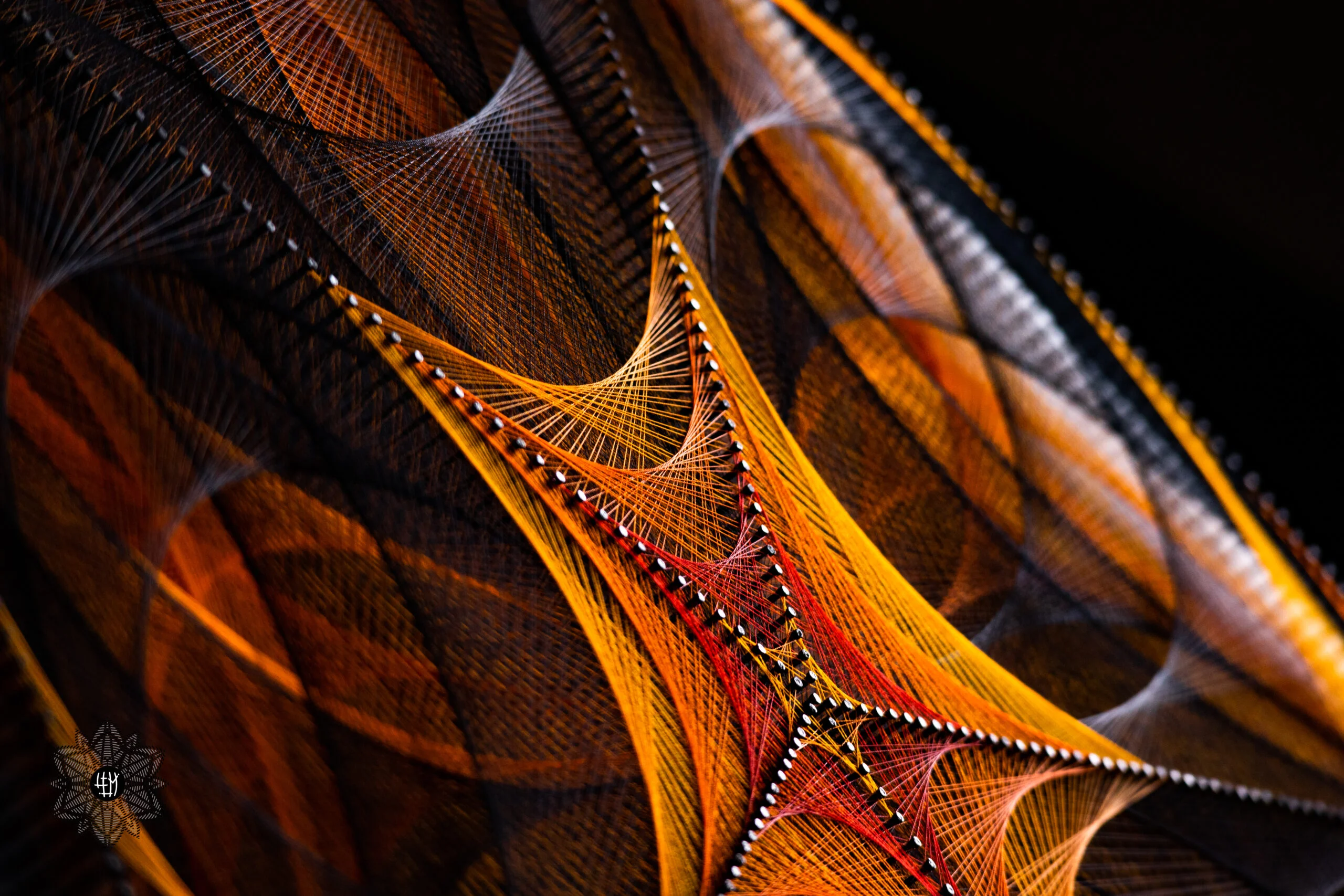 «Не потрібно бути ідеальним, щоб створювати щось насправді красиве»: відверта розмова з місцевим художником Сергієм Чемерисом