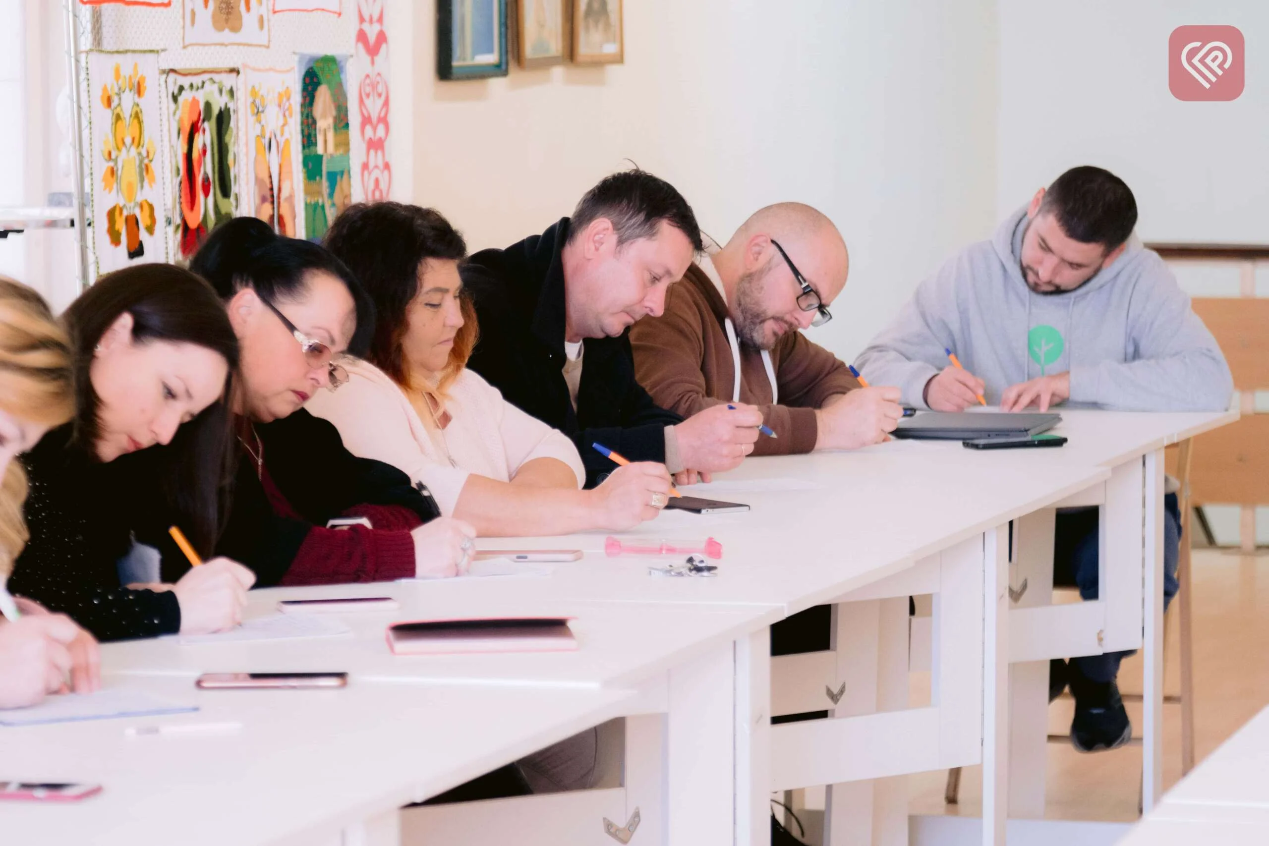 Працівники культури писали диктант в галереї Центру культури і мистецтв