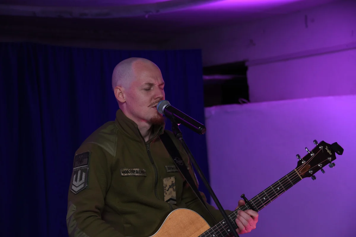 Зібрали на потреби ЗСУ більше 10 тис. грн.: як в УГСП пройшов благодійний концерт лідера гурту «Тінь Сонця»