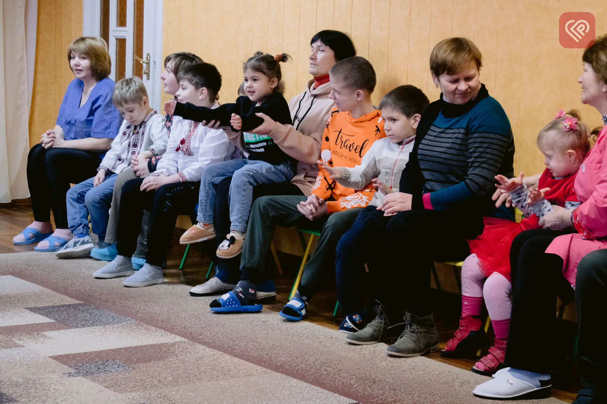 Для дітей з особливими потребами влатували свято до Дня Святого Миколая - фоторепортаж