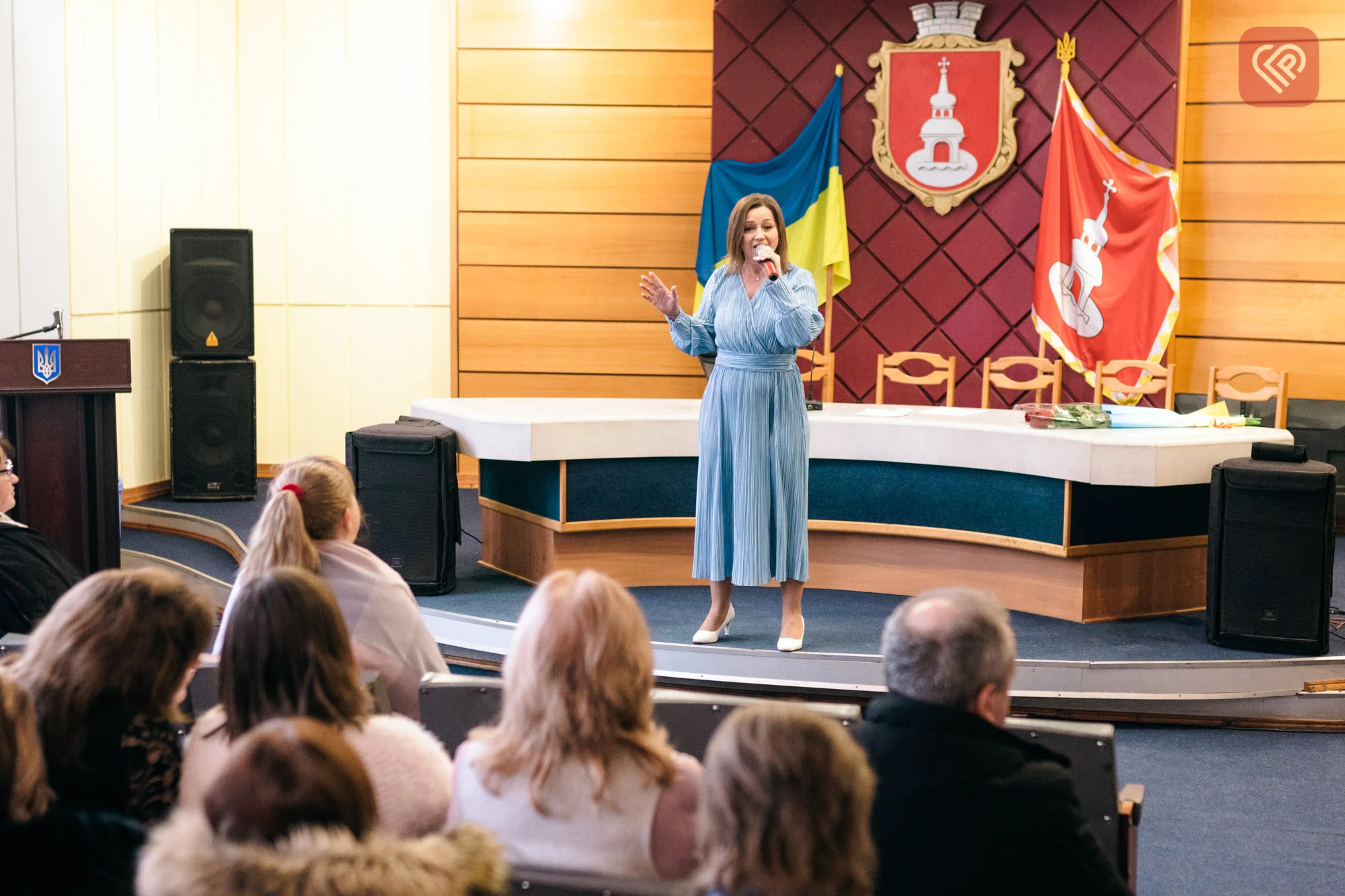 «Віримо в краще» виконала Лідія Ющишина