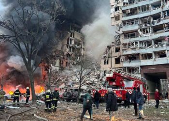 Ракетний удар в Дніпрі, вибухи в Києві, обстріл двох ТЕС: хроніка атак росіян в Україні за 14 січня 2023 року