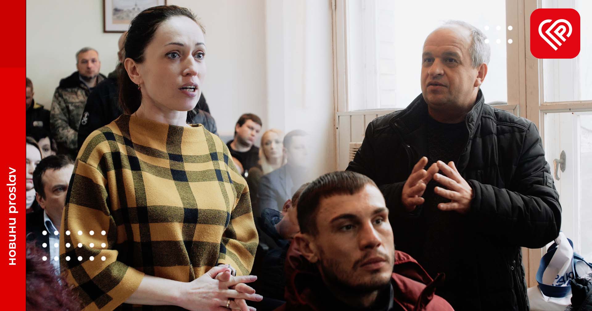 Батьки школярів у Переяславі прийшли до міської ради: поскаржилися на онлайн-начання та відсутність укриттів (відео)