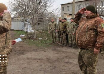 Студент університету Переяслава отримав нагороду від головнокомандувача ЗСУ Залужного - «Сталевий хрест»