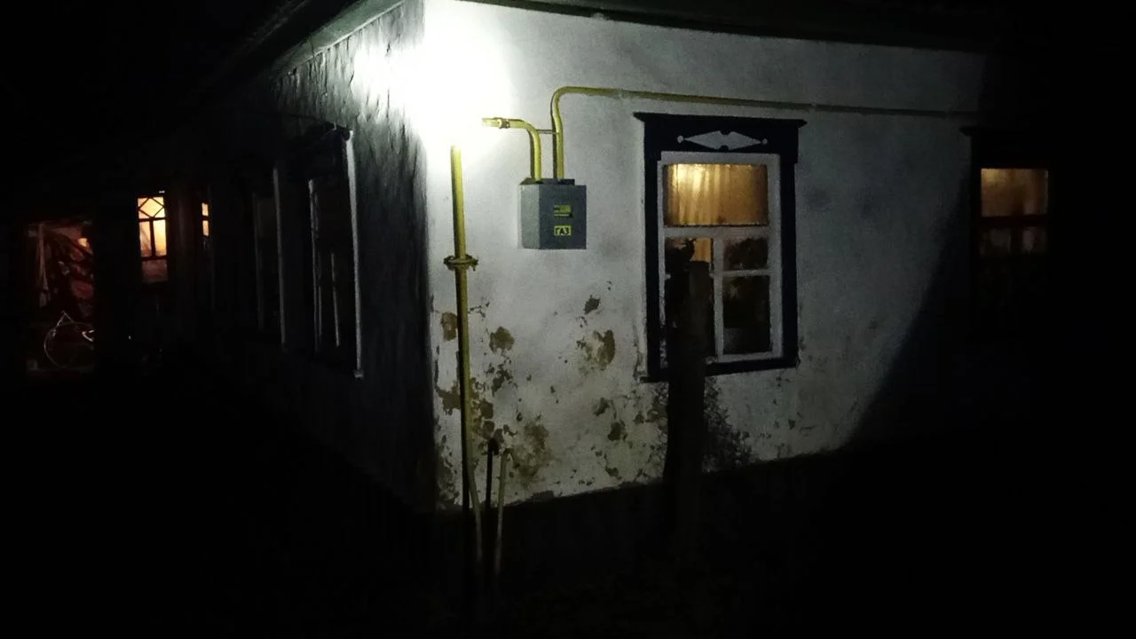 Пожежі на Переяславщині: загорілась груба у Помоклях та господарча будівля у Переяславі (фото)