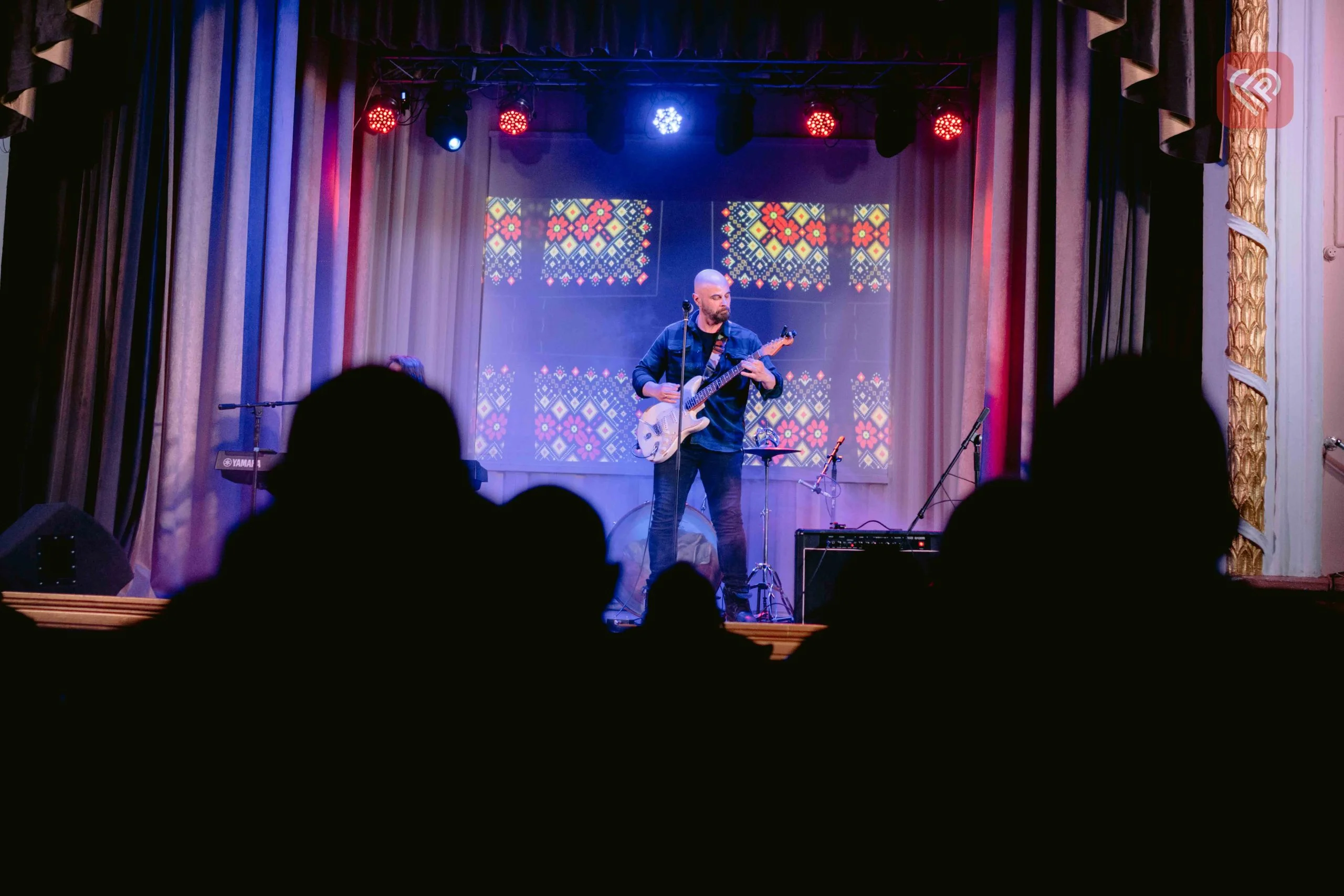 У Переяславі відбувся благодійний концерт «Як роса на сонці»: Михайло Кукуюк поділився з Proslav своїми враженнями від міста та розповів про плани після перемоги