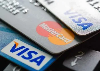 Як убезпечити свою платіжну картку від шахраїв: 8 простих порад