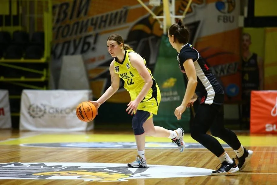 Переяславські баскетболістки поступились професіоналам, однак здобули безцінний досвід: результати зустрічей