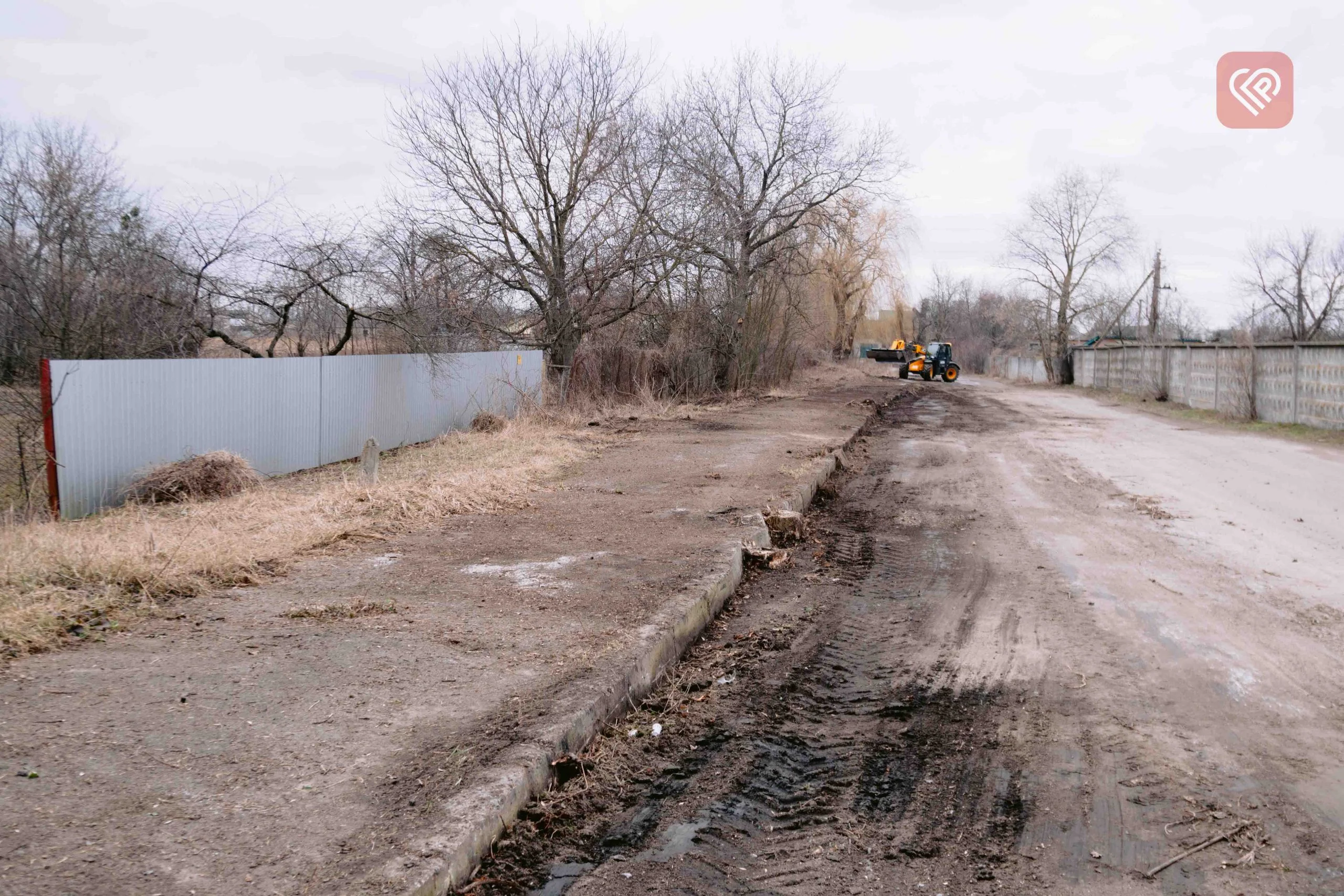 У Переяславі комунальники наводили лад на вулиці Ювілейна (фото та відео)