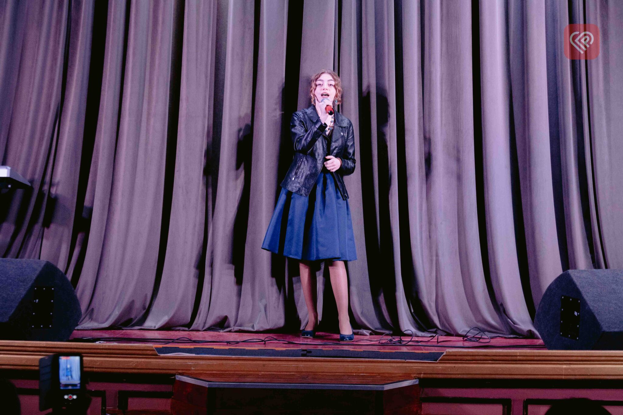 Переяславська мистецька школа імені Павла Сениці дала перший весняний благодійний концерт: атмосферний фоторепортаж