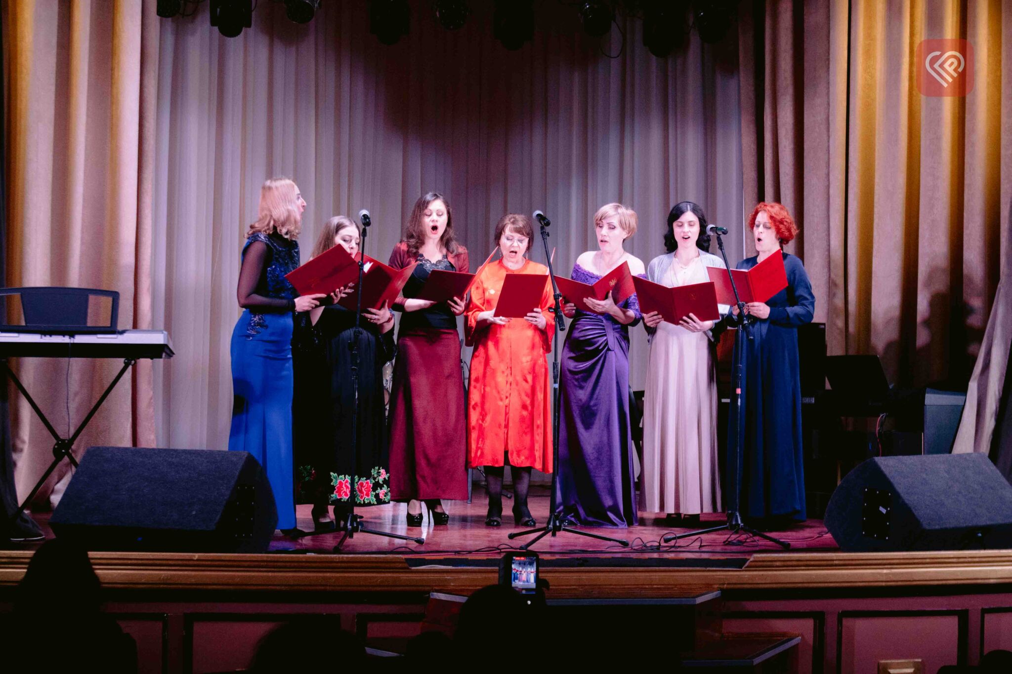 Переяславська мистецька школа імені Павла Сениці дала перший весняний благодійний концерт: атмосферний фоторепортаж