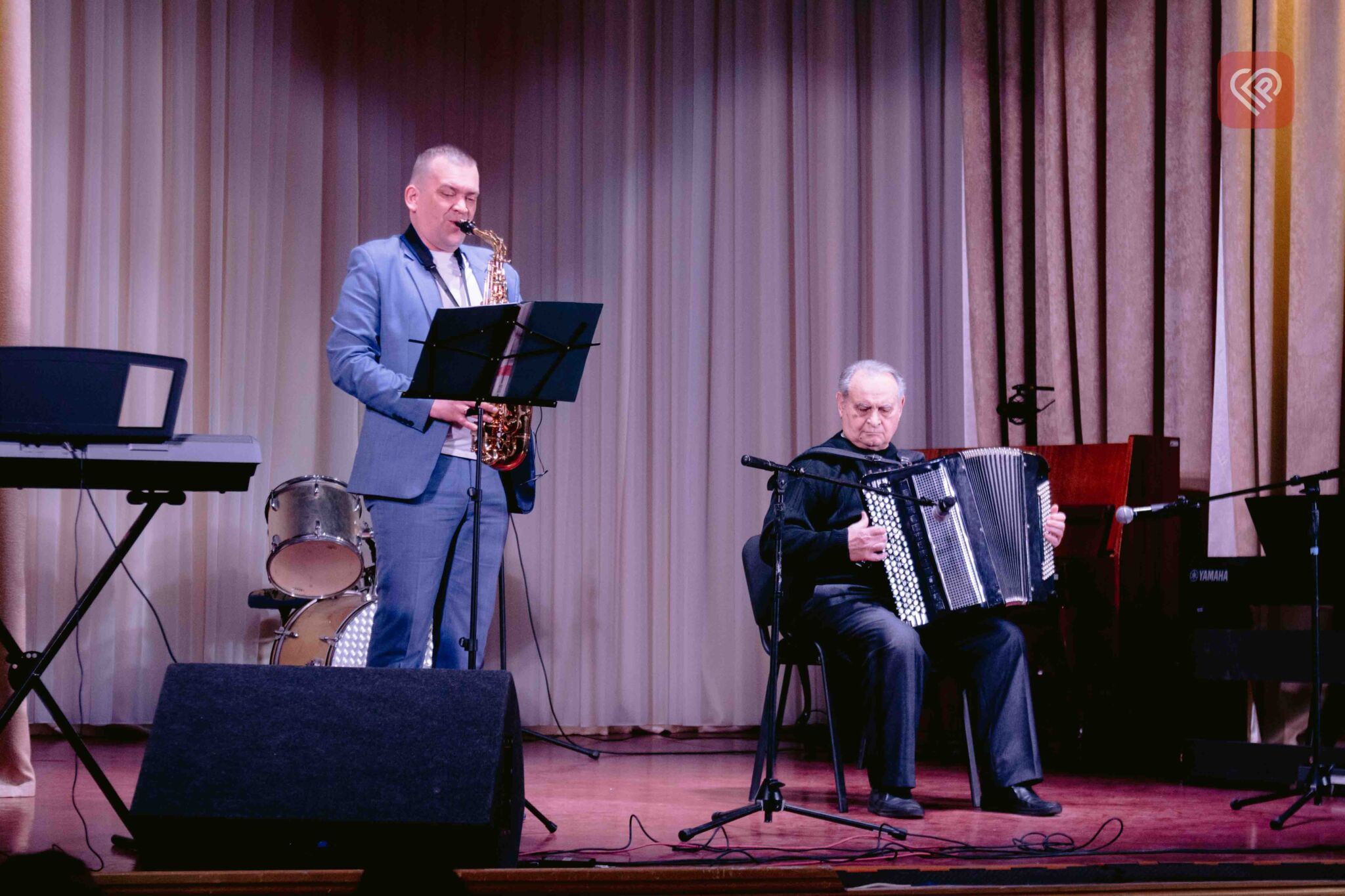 Переяславська мистецька школа імені Павла Сениці дала перший весняний благодійний концерт: атмосферний фоторепортаж