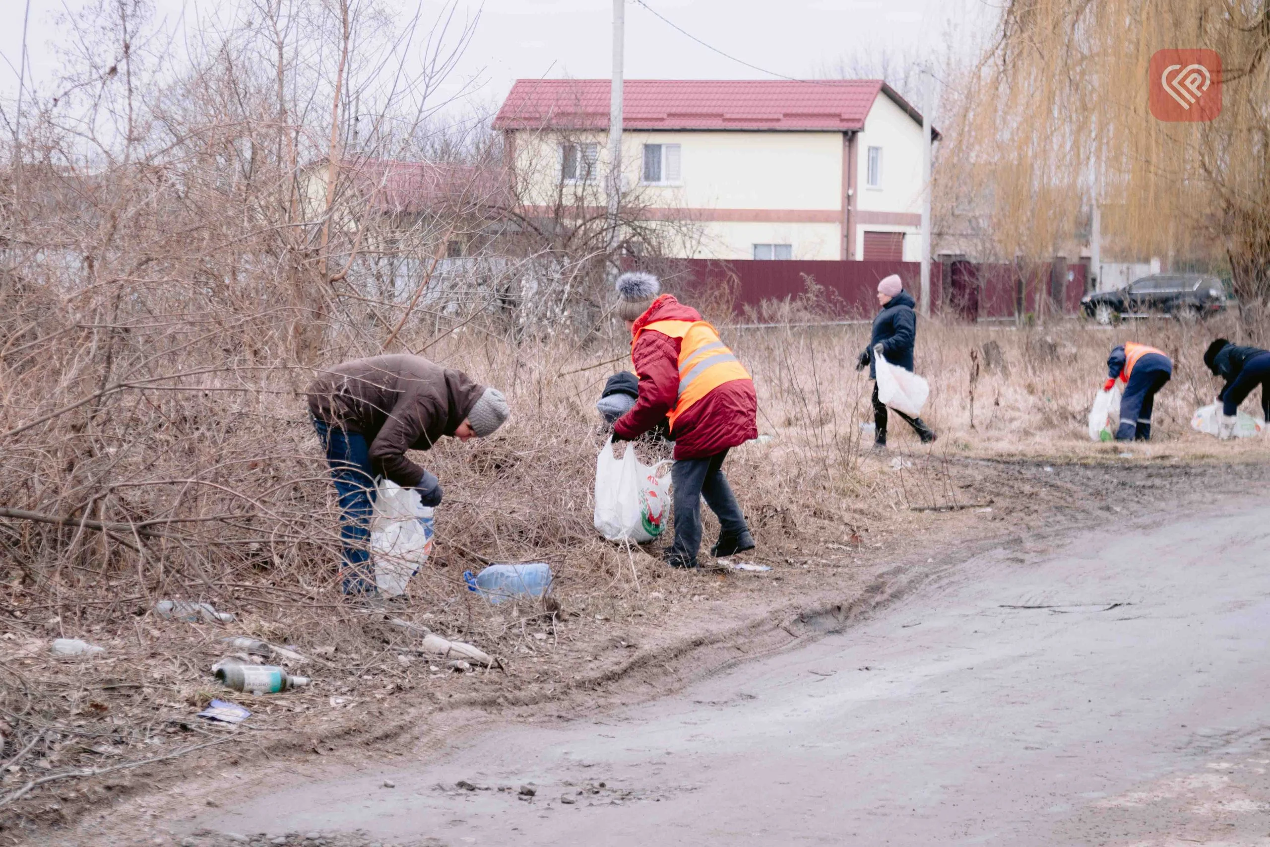 У Переяславі комунальники наводили лад на вулиці Ювілейна (фото та відео)