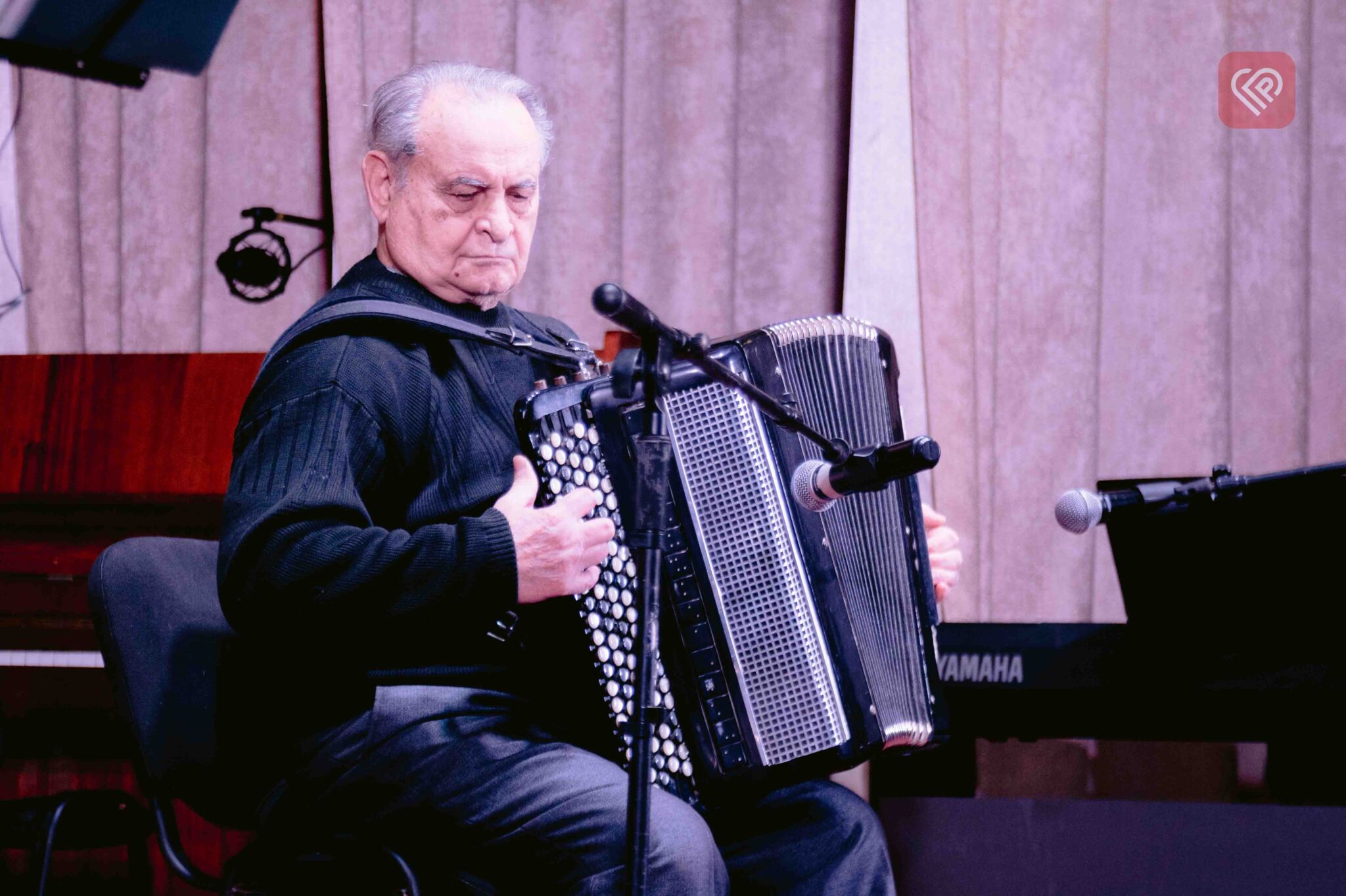 Переяславська мистецька школа імені Павла Сениці дала перший весняний благодійний концерт: атмосферний фоторепортаж