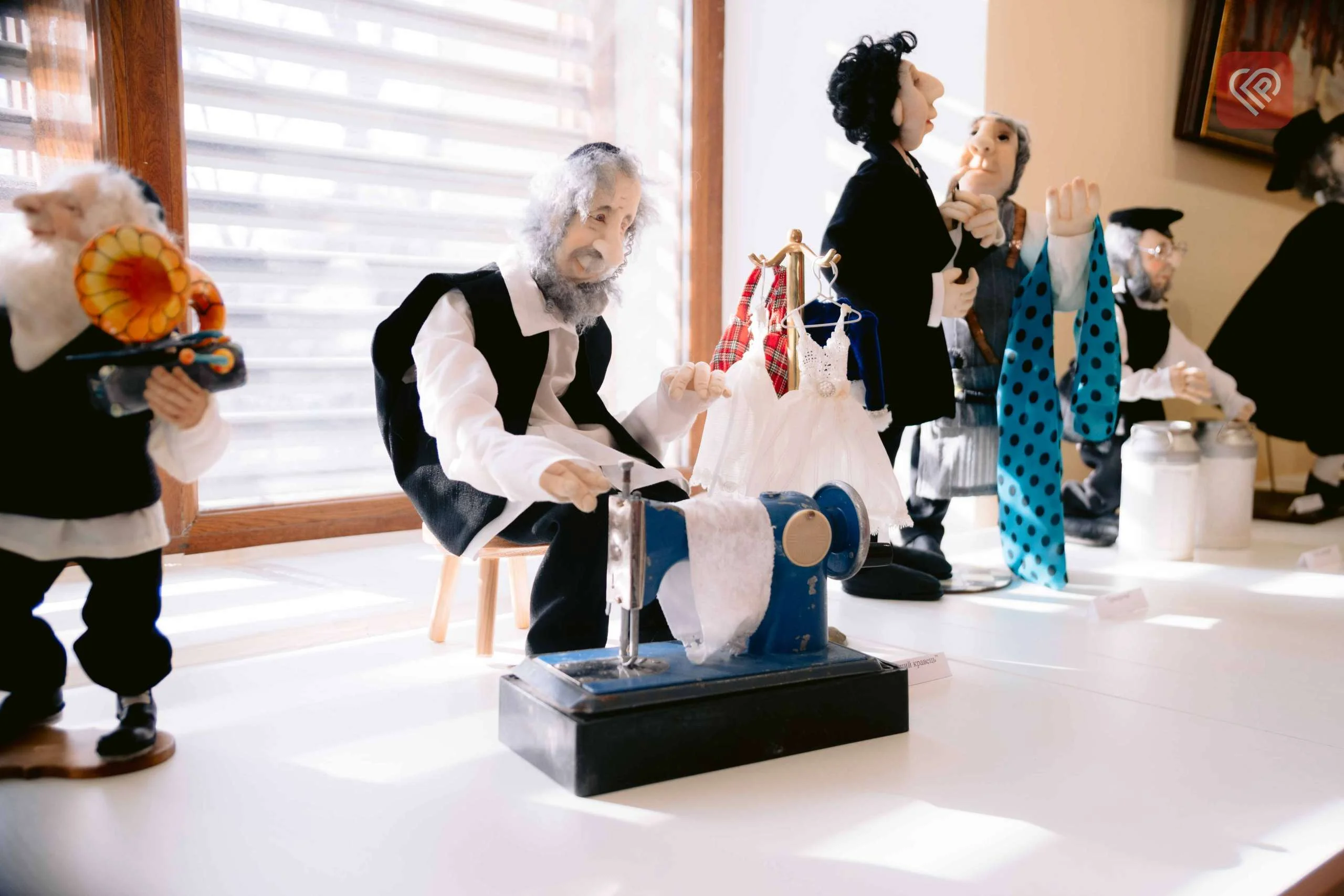 У Переяславі відкрили виставку картин та ляльок за творчістю Шолом-Алейхема. У чому її унікальність та чому ви неодмінно маєте побачити це наживо?