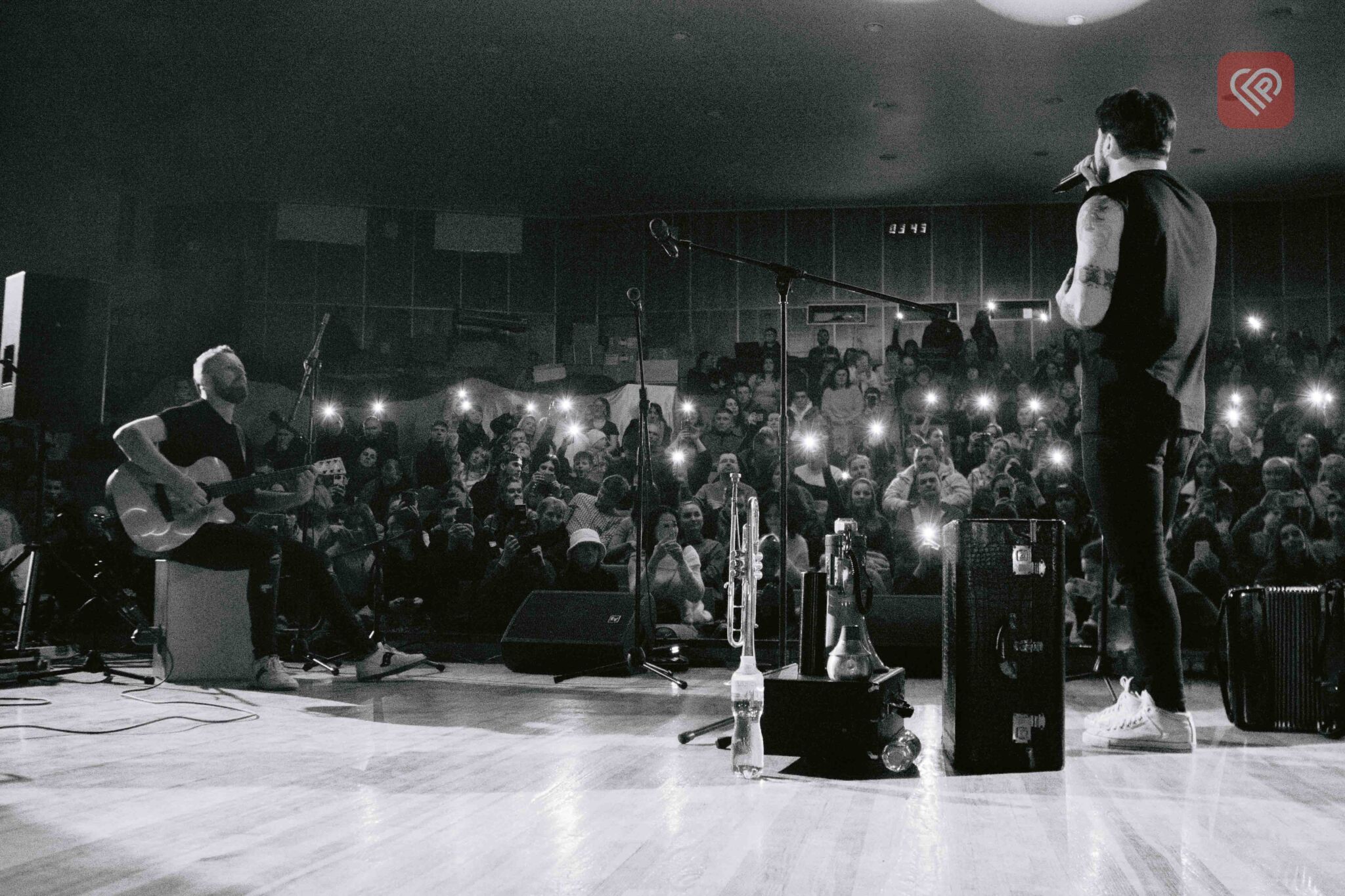 Запальні та харизматичні KOZAK SYSTEM дали благодійний концерт в університеті Переяслава: великий фоторепортаж Proslav