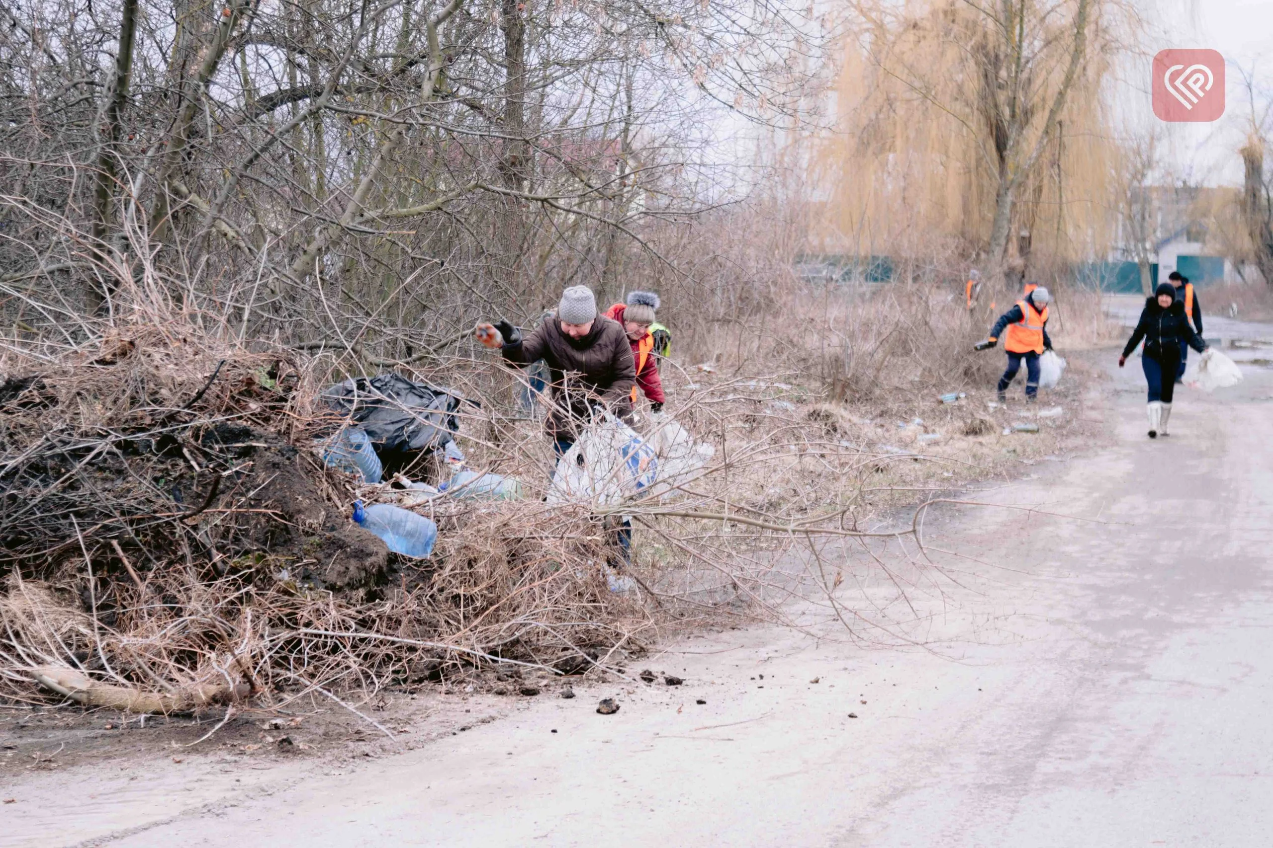 У Переяславі комунальники наводили лад на вулиці Ювілейна (фото та відео)