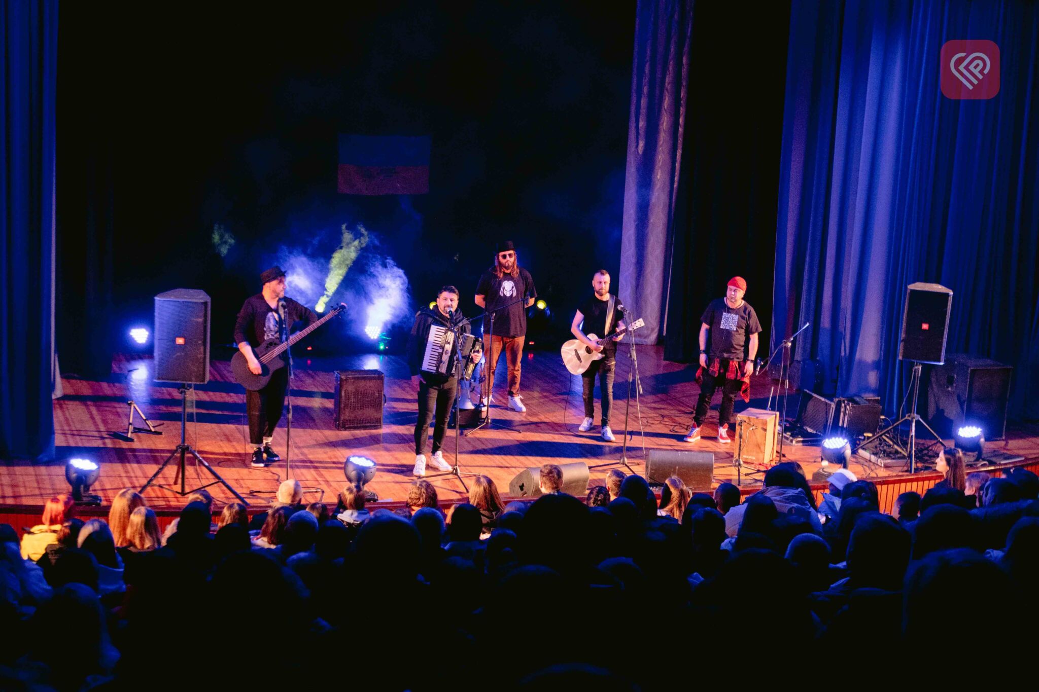 «Сьогодні ми маємо жити за формулою «або ти в ЗСУ, або для ЗСУ»» - ексклюзивне міні-інтерв'ю Proslav із Іваном Леньо з гурту Kozak System перед концертом в університеті Переяслава