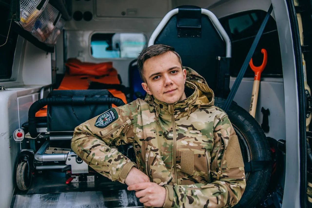 «За покликом серця, заради перемоги»: в Україні сьогодні відзначають День добровольця